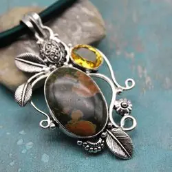 Подвеска из яшмы