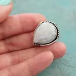 Крупное кольцо с лунным камнем