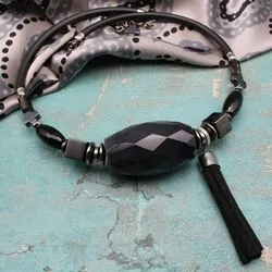 Брутальное ожерелье чокер из черных камней