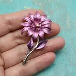 Броши необычные - пурпурный цветок