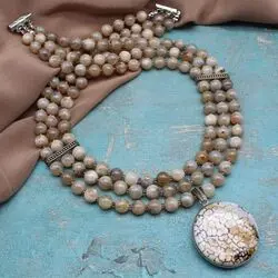 Многорядное украшение с агатом