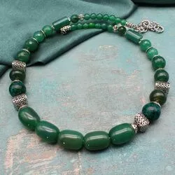 Ожерелье с зеленым агатом