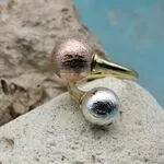 Коктейльное кольцо из разноцветного металла