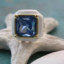 Кольцо с голубым камнем
