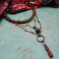 Ожерелье с гранатами и яшмой