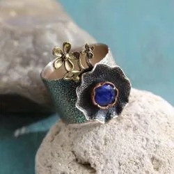 Кольцо из синего сапфира и серебра