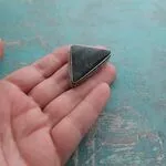 Кольцо с треугольным камнем - яшма